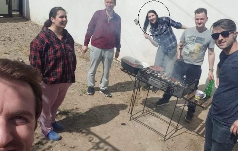 Imagine din pandemie, cu polițiști petrecând la un grătar. IPJ Brăila s-a autosesizat