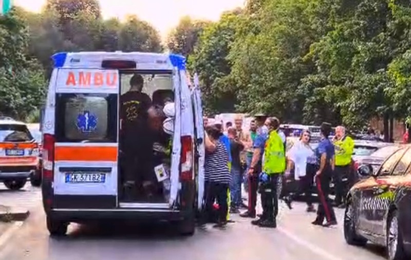 Bătaie cu răngi, bâte, cuțite și mese de călcat între 60 de oameni, la Milano. Totul a pornit de la o mașină cu număr românesc