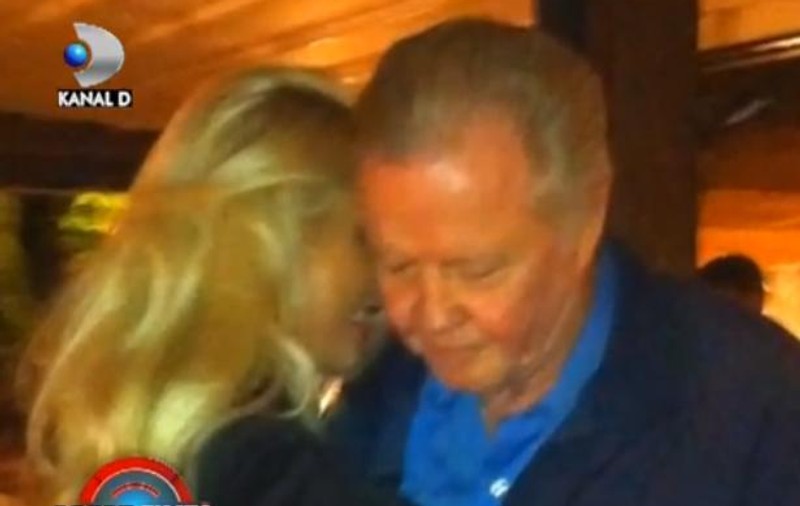 Roxana Nemeş, ÎN TANDREŢURI cu tatăl Angelinei Jolie, Jon Voight! FOTO