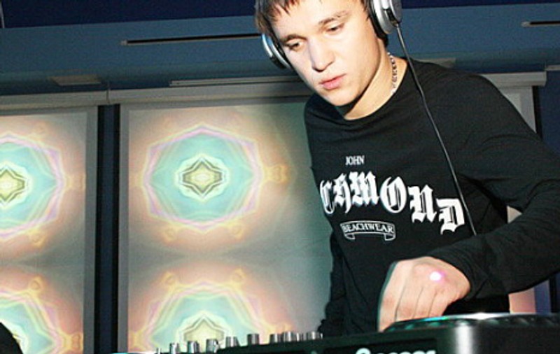 Hacker ucrainean căutat de 10 ani de FBI, arestat în Elveția. „DJ Slava Rich” e acuzat că a furat „milioane de dolari”