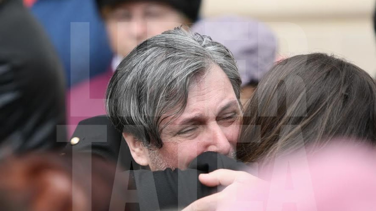 În urmă cu un an, Cornel Galeș plângea de sărea cămașa de pe el, iar acum e bine mersi. Cum se distrează la un an de la moartea Ilenei Ciuculete