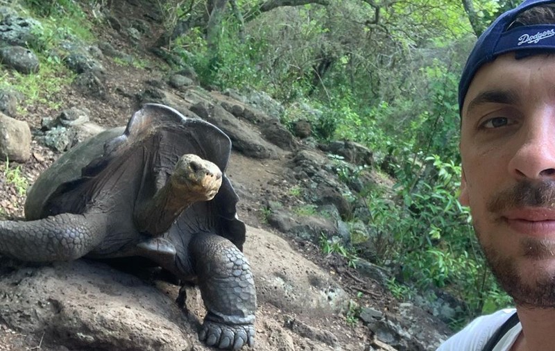 Ferit de coronavirus? Un român a rămas blocat pe insulele Galapagos, după ce toate zborurile către continent au fost anulate