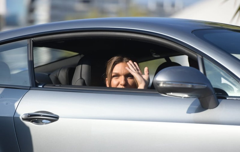Cât costă limuzina cu care Simona Halep și soțul ei au venit la nuntă. Tatăl sportivei, ceas care valorează o avere