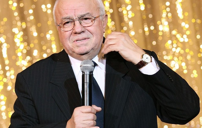 EXCLUSIV/ Lui Alexandru Arșinel i-a fost rău și a fost luat cu ambulanța. ”Nu vreau să mă duceți la spital, trebuie să ajung la teatru!”