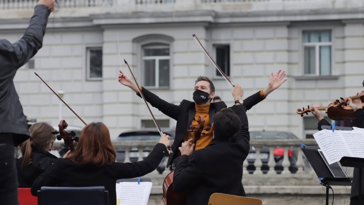 Violoncelistul și dirijorul Octavian Lup
