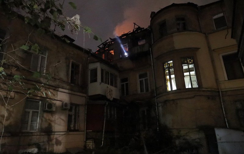Rușii au atacat rețeaua de termoficare a orașului Odesa: o femeie, ucisă și doi copii, printre răniți