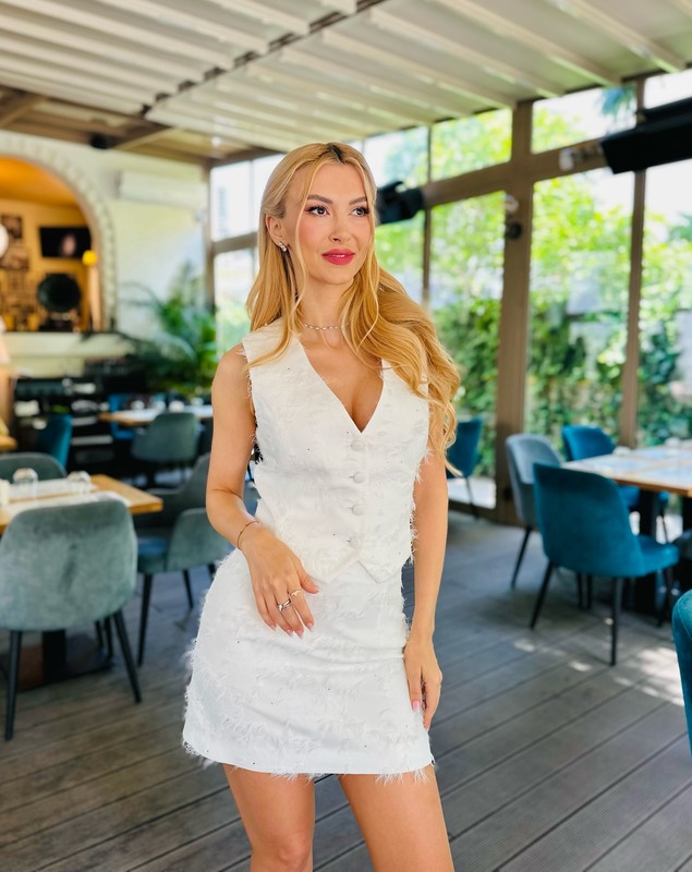 Andreea Bălan a dezvăluit cel mai mare secret al ei: „Deși am o anumită vârstă, par cu zece ani mai tânără”. La ce a renunțat artista de 20 de ani
