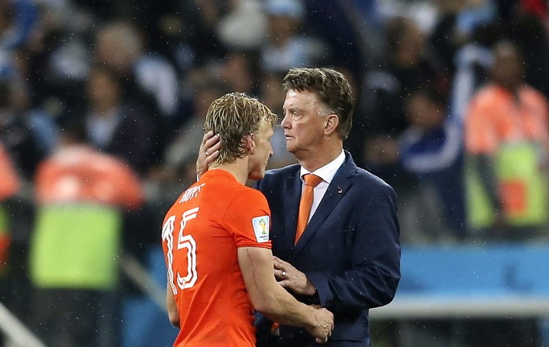 Van Gaal a alcătuit lista neagră la Manchester United. Vrea să dea afară 6 jucători!