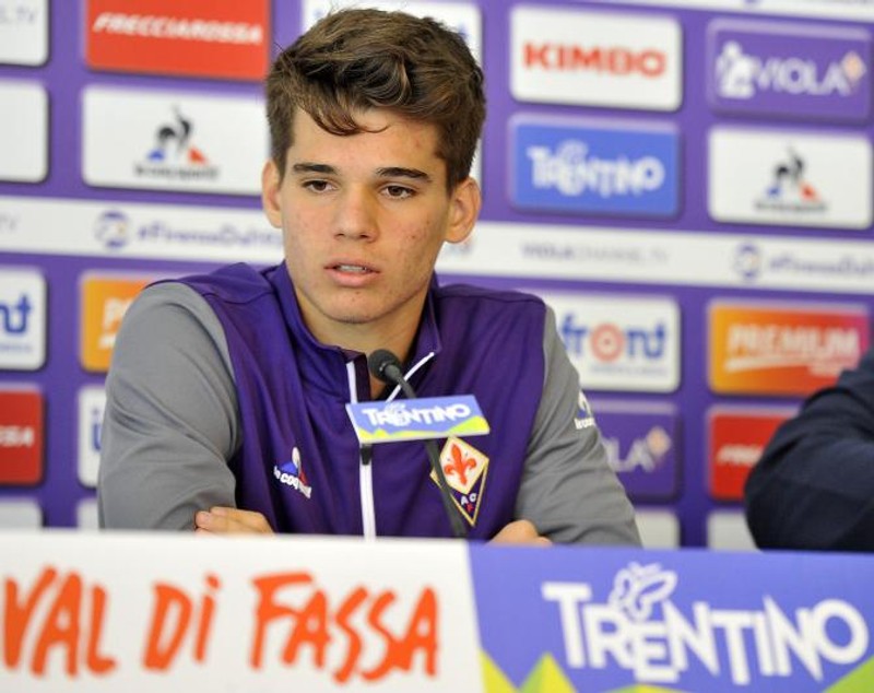Ianis Hagi a susţinut prima conferinţă de presă la Fiorentina: ”Sper să calc pe urmele lui Mutu” GALERIE FOTO și VIDEO
