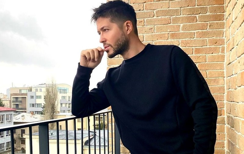 Fetița lui Jorge nu a mai putut venit în România, așa cum plănuise. „Dorul de Karina mă face uneori să plâng”