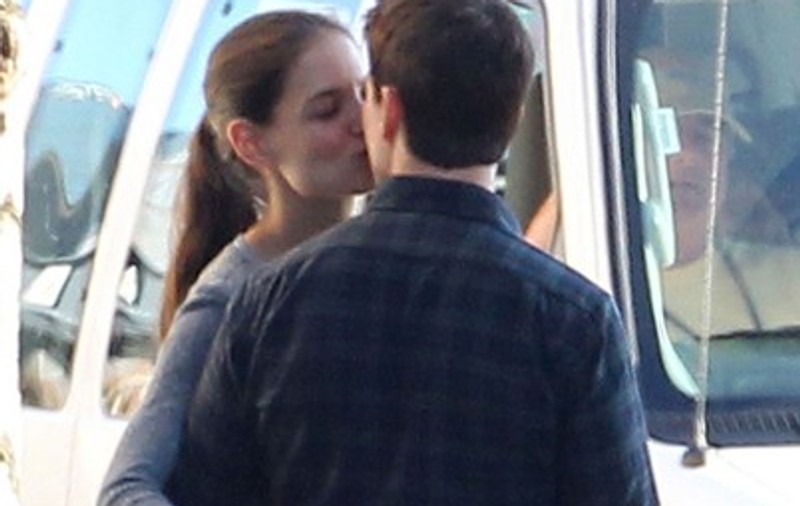 ŞOC LA HOLLYWOOD: Tom Cruise şi Katie Holmes DIVORŢEAZĂ!