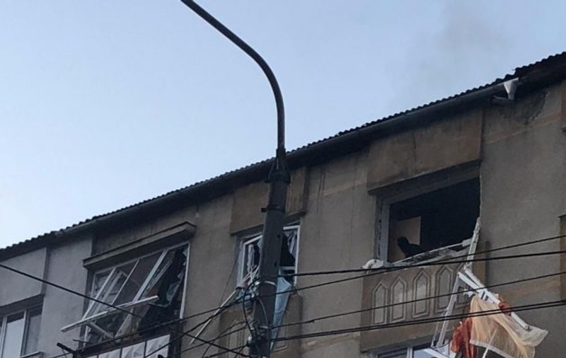 Planul diabolic al unui militar din Bistrița! Ar fi vrut să-și omoare concubina și fiica aruncând casa în aer, apoi a sărit de la etajul 4!