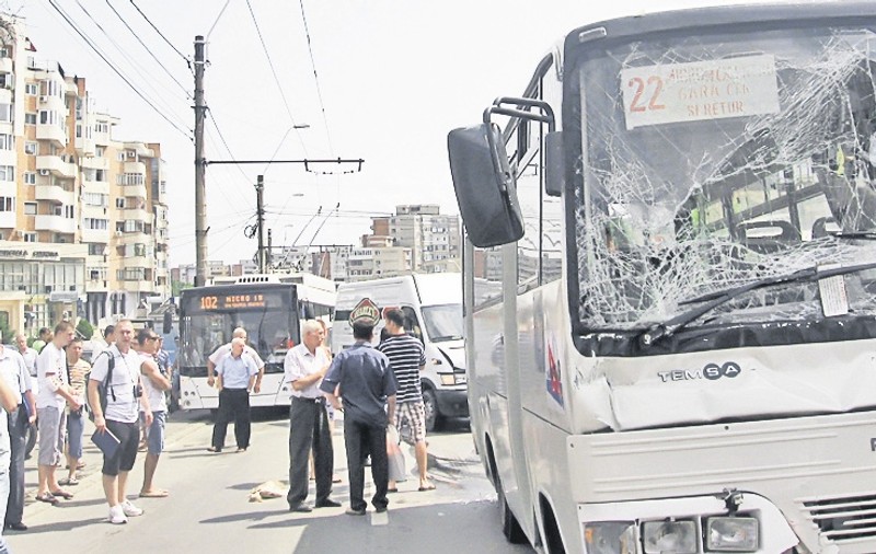 8 răniţi într-un autobuz