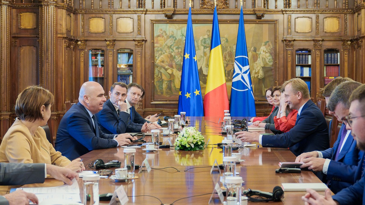Mihai Jurca alături de Ilie Bolojan la primiarea comisarului Piotr Serafin FOTO Presidency