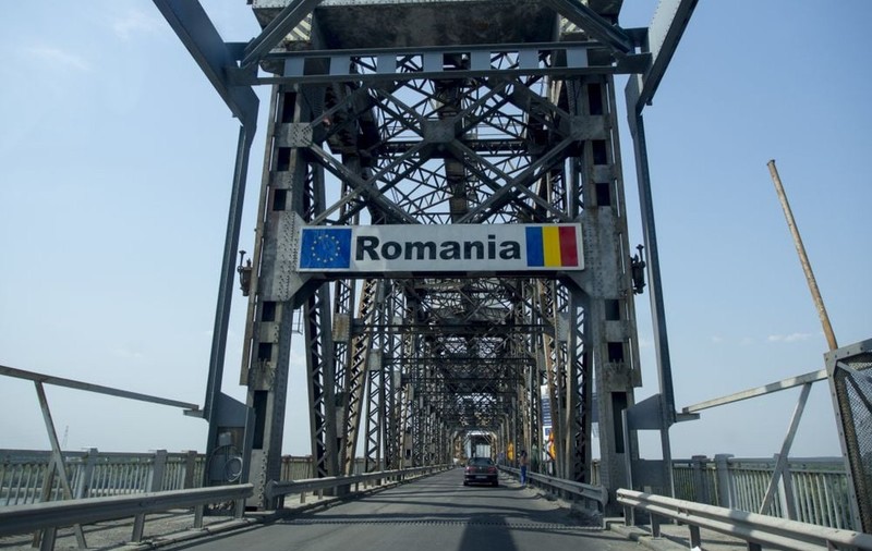 Comisia Europeană va finanţa studiul de fezabilitate pentru un nou pod între Giurgiu şi Ruse, spune europarlamentarul Dan Motreanu