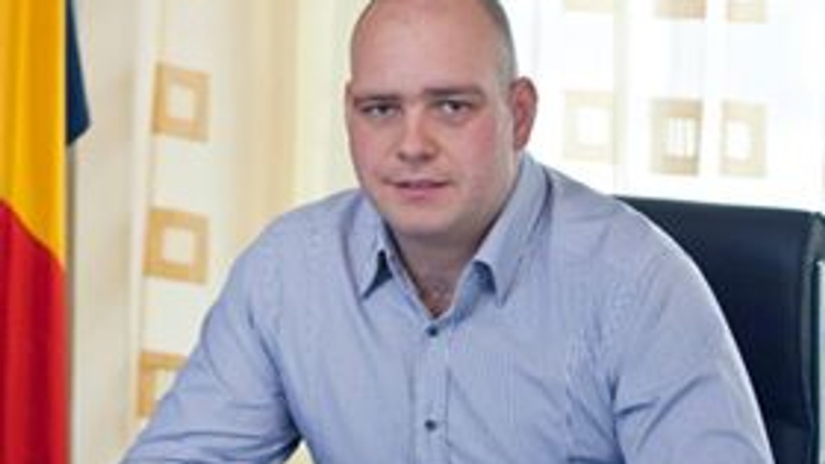 Deputatul Adrian Mocanu a lovit o femeie pe trecerea de pietoni. Ar fi trecut pe roșu