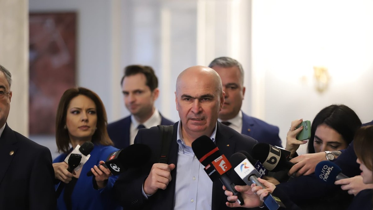 Ilie Bolojan la grup la PNL FOTO Dumitru Angelescu