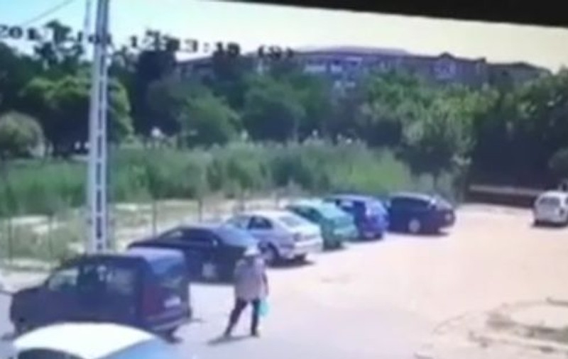 Gheorghe Dincă, surprins de camerele de supraveghere din Caracal înainte să o ucidă pe Alexandra. Cine este șoferul mașinii din care coboară