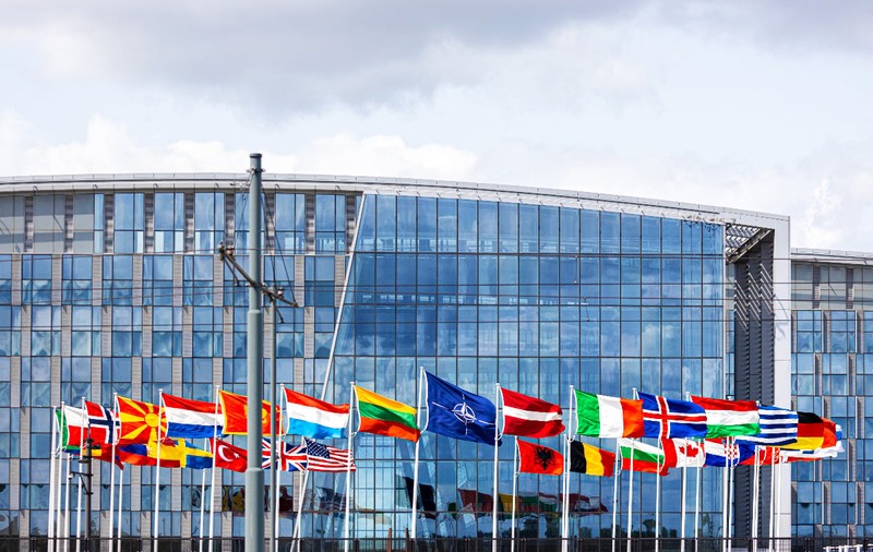 Țările europene din NATO au cheltuit pentru prima dată peste 500 de miliarde de dolari pentru apărare