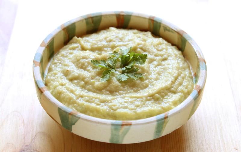Libertatea te ajută să găteşti ieftin şi bun. Pate de dovlecei cu doar 3,40 lei