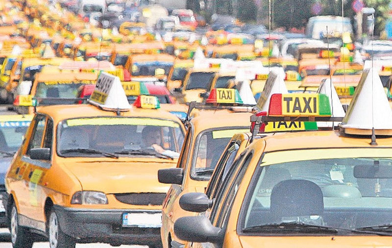 O aplicaţie cu dus-întors: Orice şofer neprofesionist poate fi taximetrist