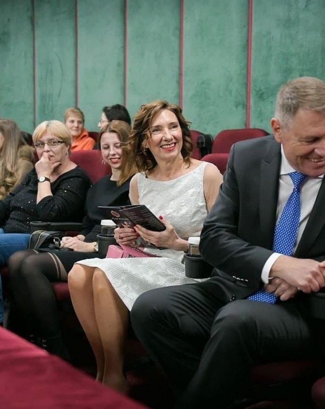 Klaus Iohannis și Carmen Iohannis au petrecut Ziua Îndrăgostiților la spectacolul de balet "Lacul Lebedelor"