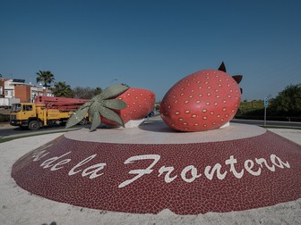 Monumentul căpșunei în Palos de la Frontera, Spania