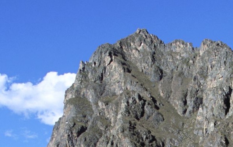 A căzut în prăpastie în timp ce-şi asculta fata cântând