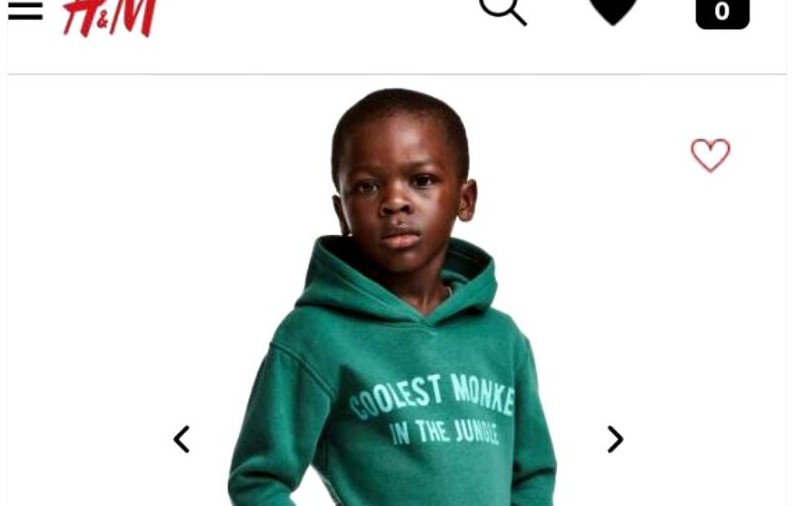 Reacția H&M după gafa care a scandalizat toată lumea.”Facem o serie de investigații”