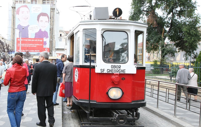 Bucureștenii se pot plimba cu tramvaie de epocă, de Sf. Dumitru. Pe ce traseu vor circula