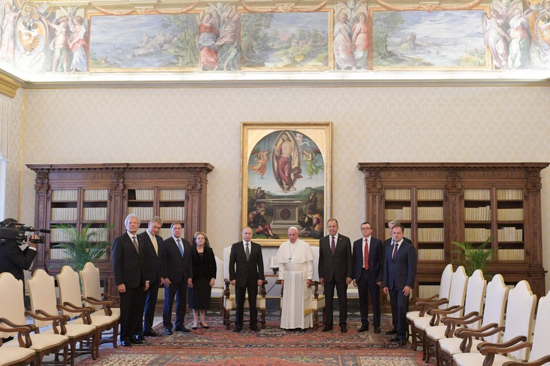 epa07695239 (L-R) Russian Ambassador to Italy Sergei Razov, Kremlin spokesman Dmitry Peskov, Presidential Aide Yury Ushakov, Russian Healthcare Minister Veronika Skvortsova, Russian President Vladimir Putin, Pope Francis, Russian Foreign Minister Sergei Lavrov, Head of Russian Presidential Protocol Vladislav Kitayev, Russian Ambassador to the Vatican Aleksandr Avdeyev (partly seen) and Russian Culture Minister Vladimir Medinsky pose for a photo during a meeting at the Vatican, 04 July 2019. Putin arrived for a one-day visit to Vatican and Rome to meet with the Pope and Italian leaders. EPA-EFE/ALEXEI DRUZHININ / SPUTNIK / KREMLIN POOL MANDATORY CREDIT