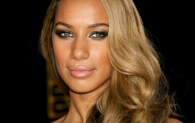 Leona Lewis îşi lansează o colecţie de haine cu preţ rezonabil