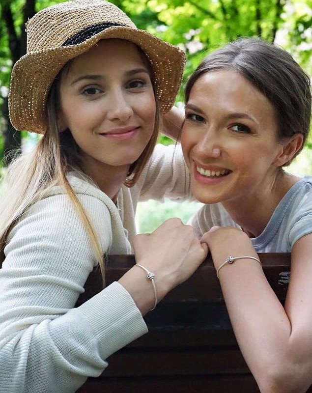 Ce spune Dana Rogoz despre prietenele ei, Laura Cosoi și Adela Popescu. „Ne-am împrăștiat. Viața ne-a cam luat”