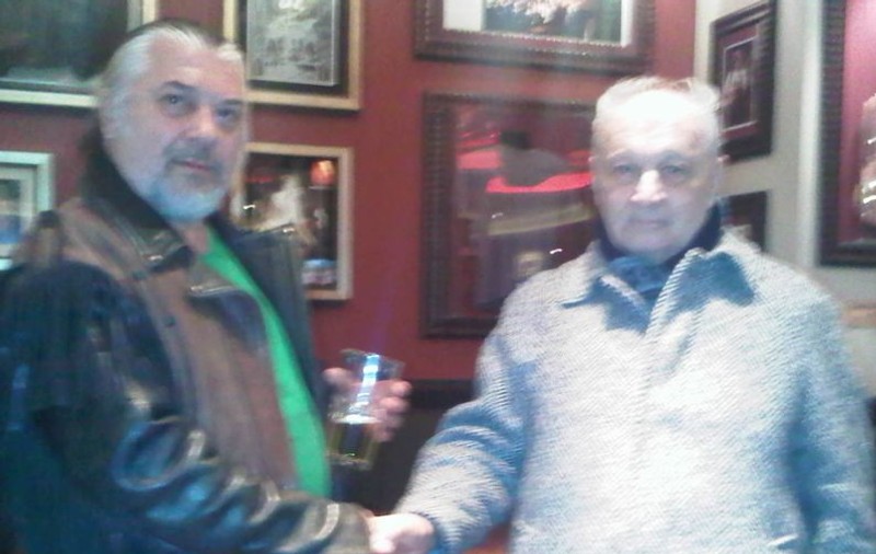 Cel mai bătrân fan Phoenix are 76 de ani. Iată-l în club!