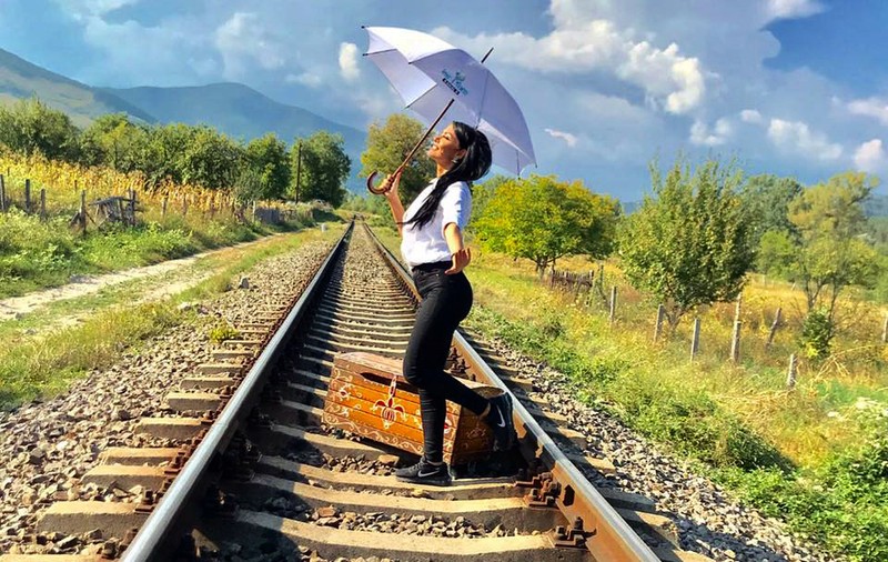 INSTASTORY | Andreea Mantea, zi de naștere în deplasare. Prezentatoarea TV face 33 de ani