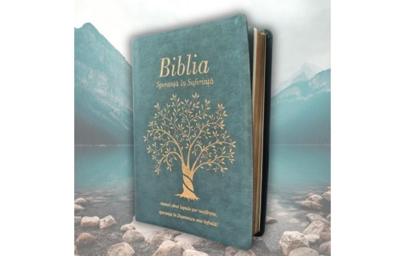 Biblia cu explicații: instrument indispensabil pentru studiu și credință