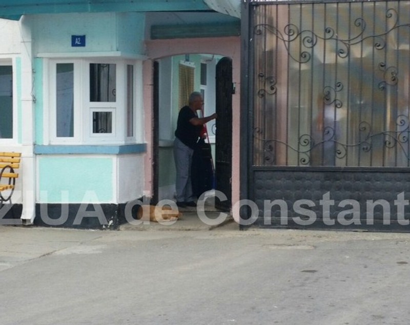 Giovani Becali nu s-a schimbat deloc în pușcărie. Imagini inedite cu fostul impresar, eliberat miercuri. Party cu mici și bere