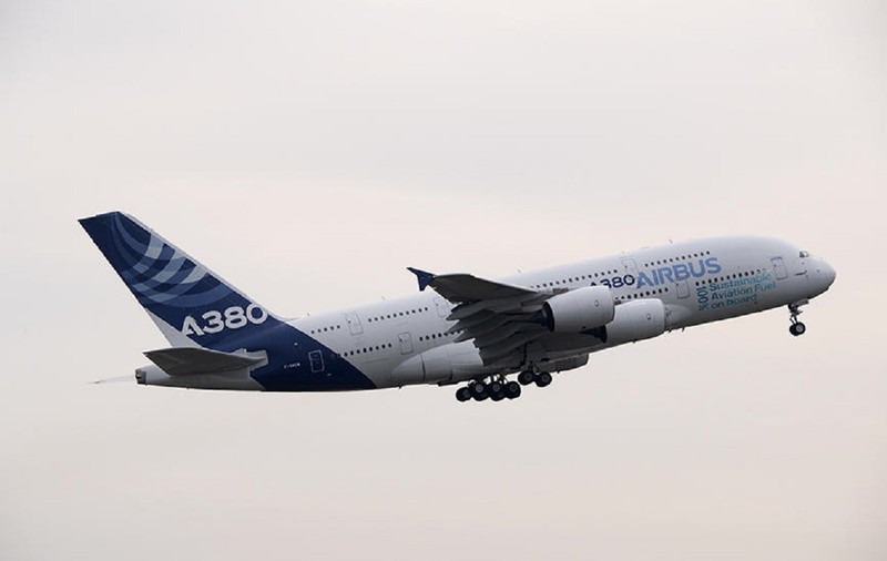 Alimentat doar cu combustibil făcut din ulei de gătit, un Airbus superjumbo A380 a făcut două zboruri complete