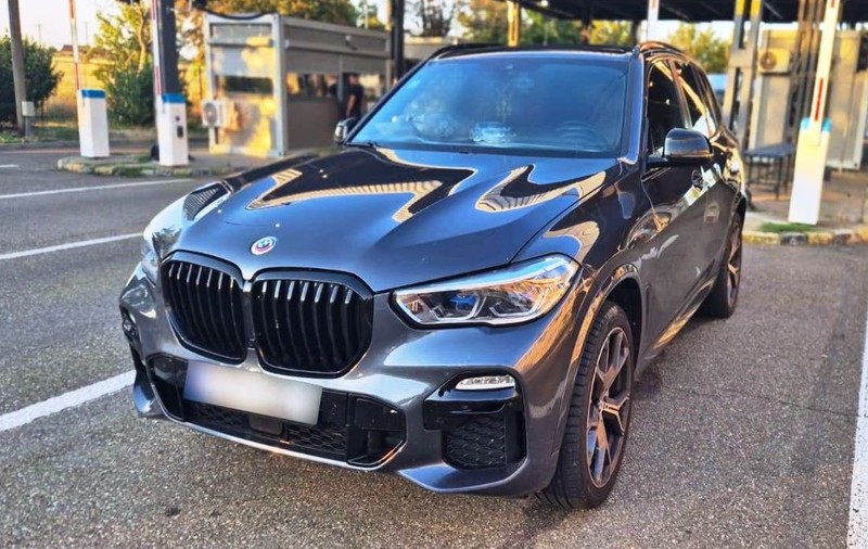 Un BMW de 300.000 de lei furat din Belgia și cumpărat cu 60.000 de euro, descoperit la Vama Albița. Unde era înmatriculată mașina