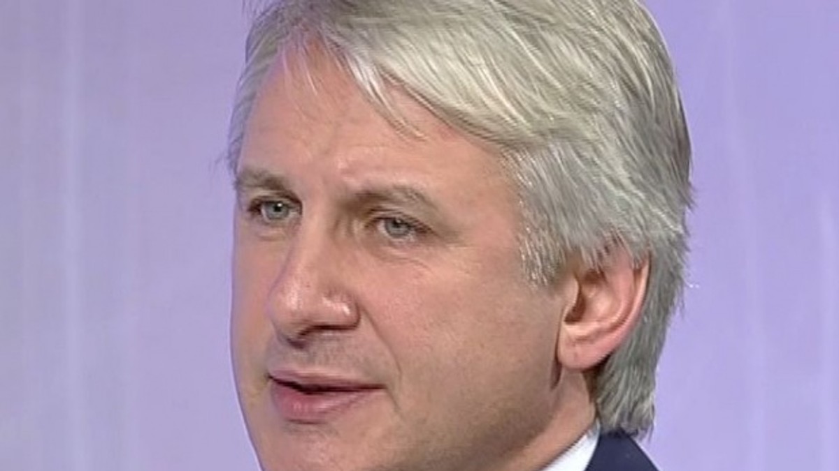 Programul "Prima casă" va continua. Eugen Teodorovici, în studioul Antena 3, la costum și cravată