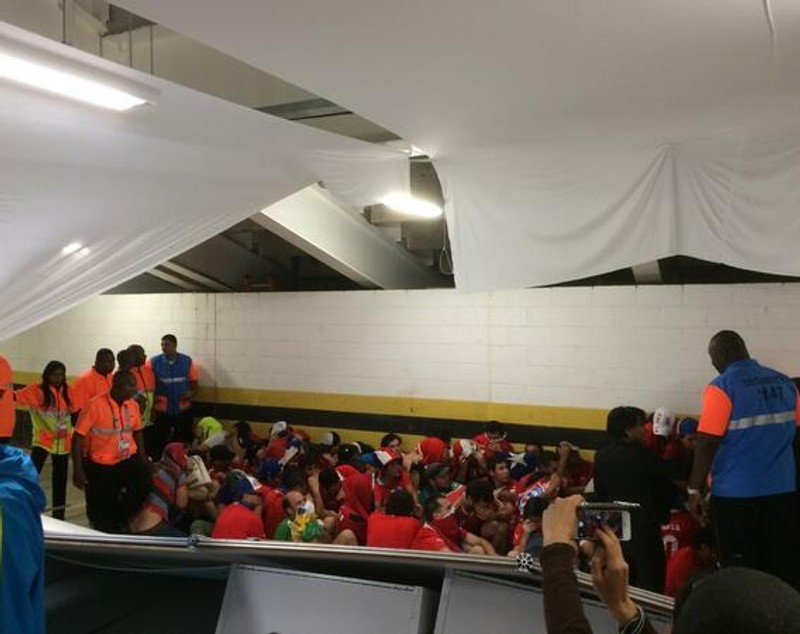 Bătaie ca-n filme pe Maracana! Chilienii au forțat intrarea, deși nu aveau bilete!