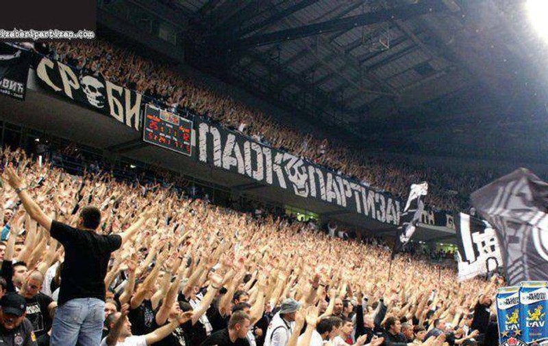 SCANDALOS. Banner antisemit afişat de suporterii de la Partizan Belgrad: "E o ruşine!"