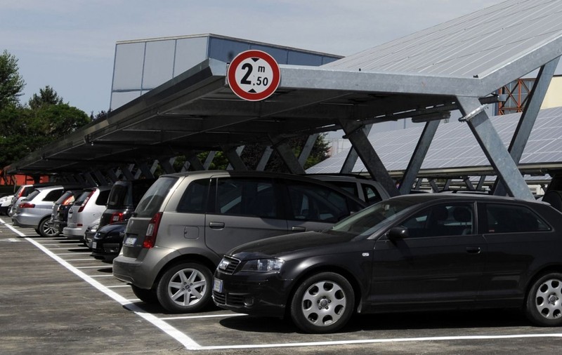 Decizie de ultimă oră: Parcările de bloc, amenajate la cel puţin 5 metri DISTANŢĂ, de ferestrele IMOBILULUI