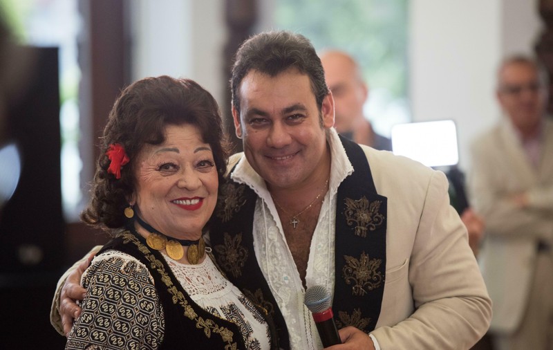 EXCLUSIV. ”Ciocârlia muzicii populare”, Maria Ciobanu, și-a încheiat definitiv cariera muzicală. ”Mama a ales să-i fie aproape soțului său, în America!”