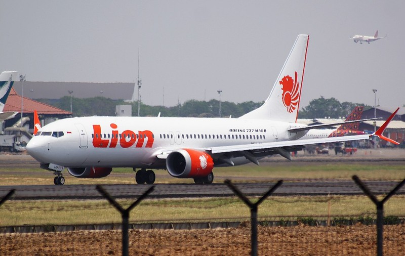 O companie aeriană care repornise zborurile a retras avioanele la sol. Călătorii nu respectau măsurile anticoronavirus