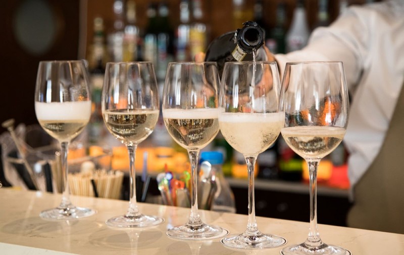 Care este diferenţa dintre prosecco, lambursco, cava şi şampanie