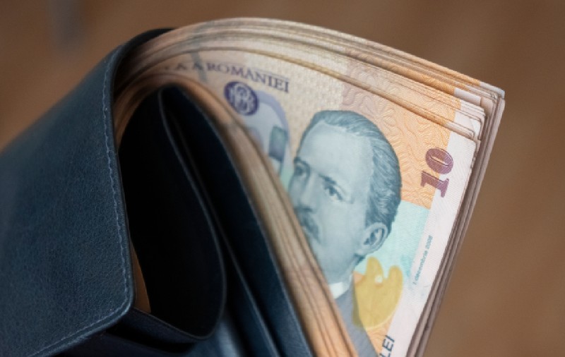 Polițist de frontieră din Bihor, reținut pentru mită: a dus un șofer bulgar la bancomat cu mașina de poliție pentru a scoate bani
