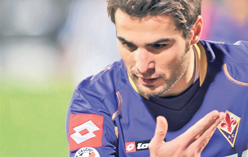 În Italia se vorbeşte despre transferul lui Adrian Mutu la Fiorentina, echipă unde a fost idol timp de 5 ani