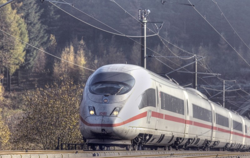 CFR Călători introduce Trenurile Tineretului şi Trenurile Litoral