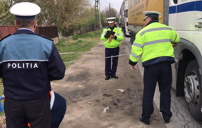 Femeie din Giurgiu, lovită mortal de un TIR. Victima a traversat neregulamentar, fără să se asigure